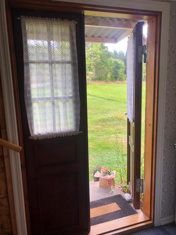 Mysig Lantlig Stuga, Nycklaroer Korsberga Dış mekan fotoğraf